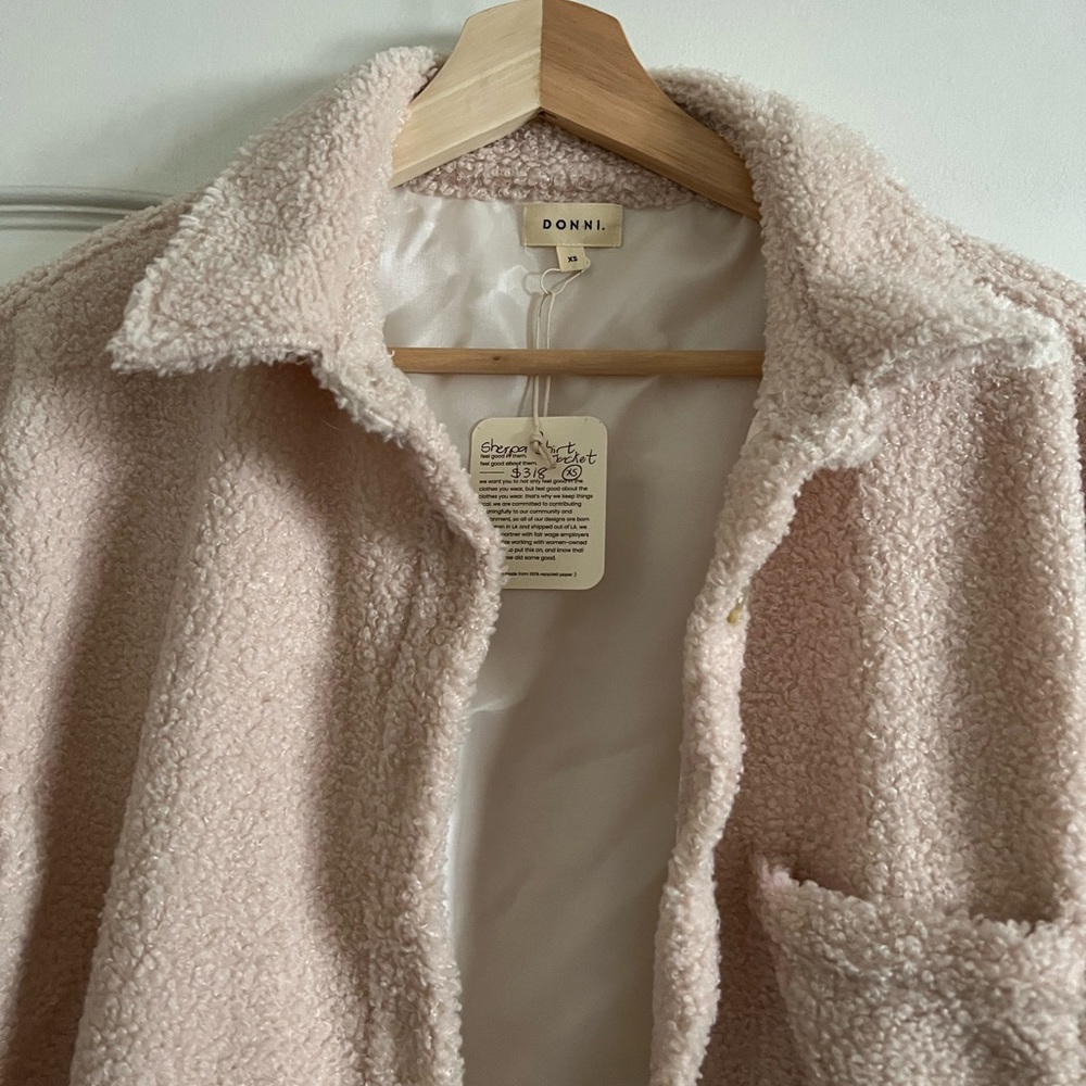 DONNI NWT XS Sherpa Button Down Shacket Shirt Jacket - Picture 7 of 10